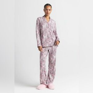 Skims Women's Pink Patterned Pajama Set L